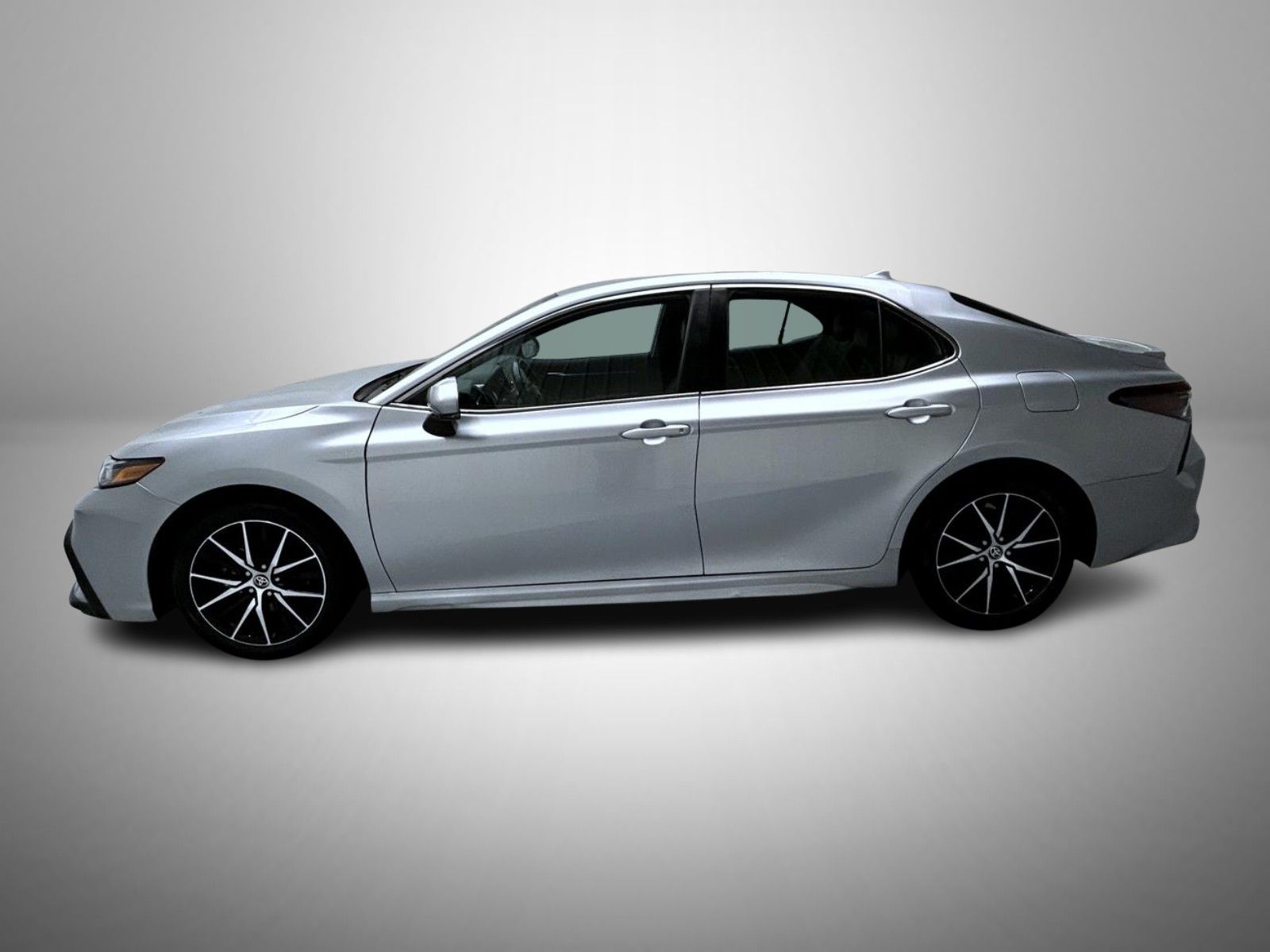 2024 Toyota Camry SE photo 8