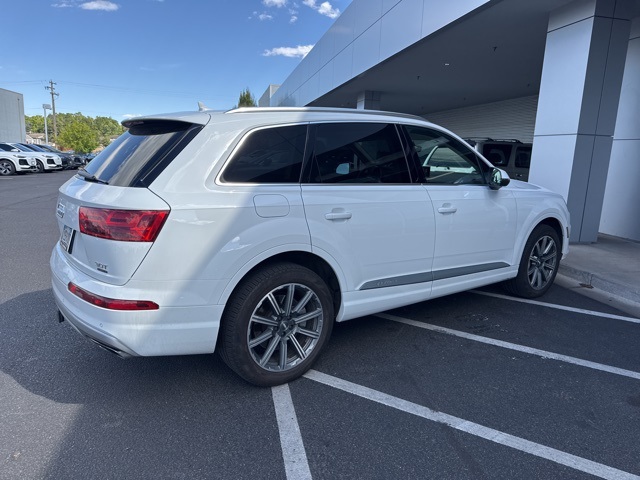 2018 Audi Q7 3.0T Prestige photo 3