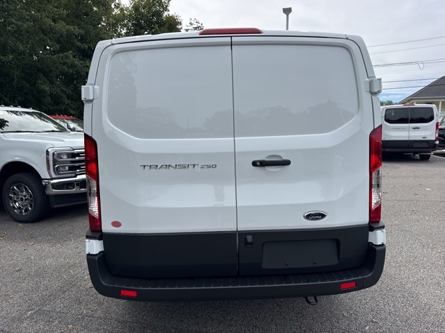 2025 Ford Transit photo 4