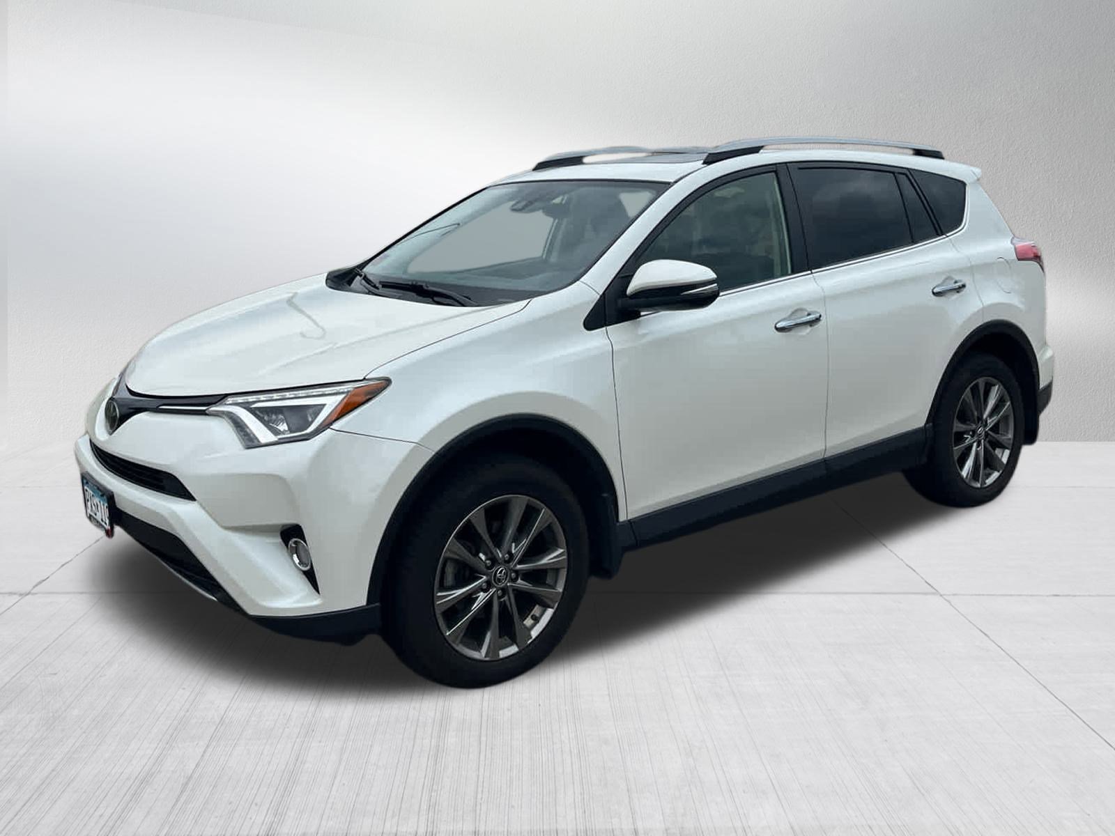 2018 Toyota RAV4 Limited photo 3