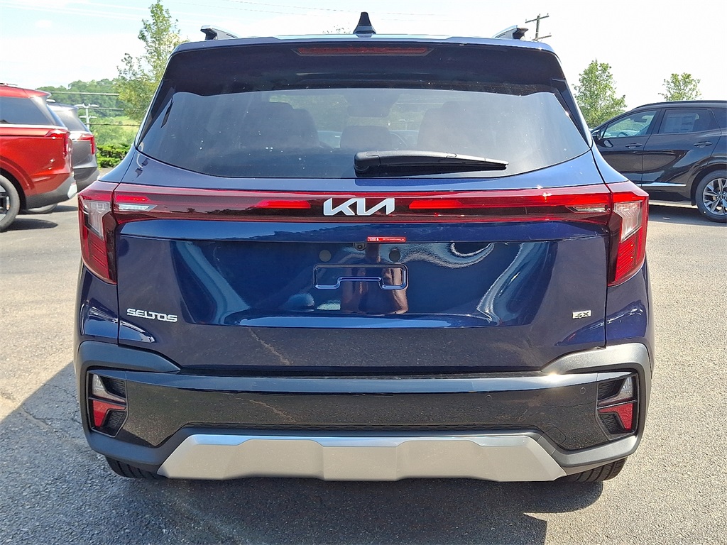 2026 Kia Seltos EX photo 5
