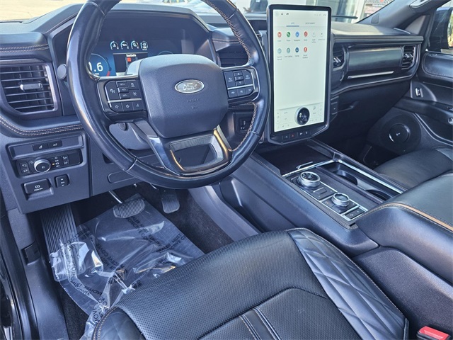 2022 Ford Expedition MAX Platinum photo 25