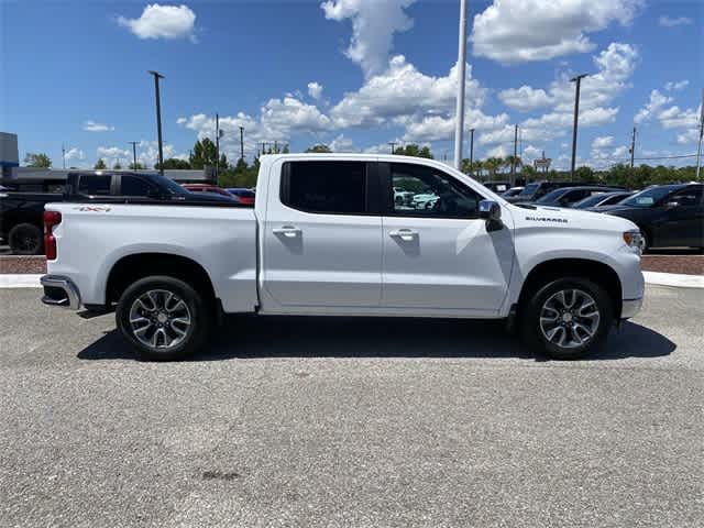 2025 Chevrolet Silverado 1500 LT photo 3