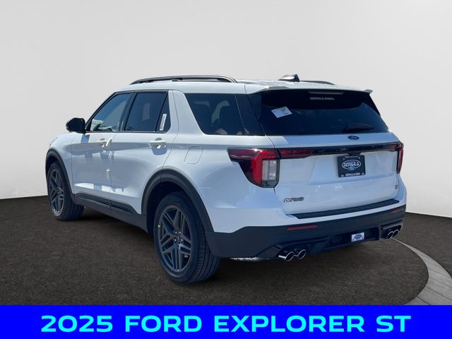 2025 Ford Explorer ST photo 3