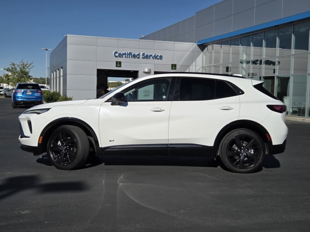 2024 Buick Envision Sport Touring photo 8