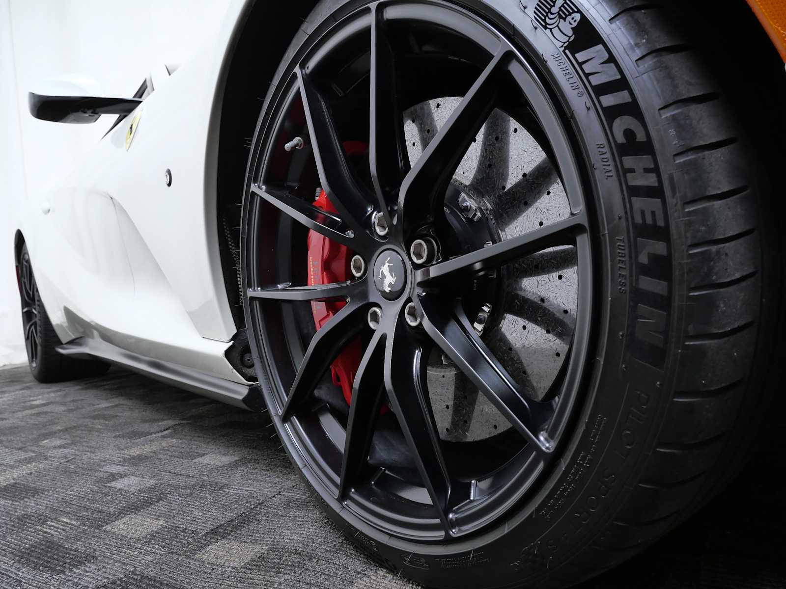 2019 Ferrari 812 Superfast photo 11