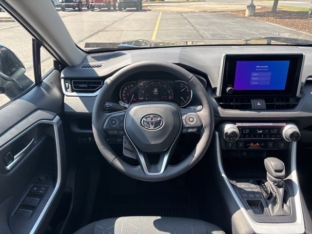 2025 Toyota RAV4 XLE photo 26