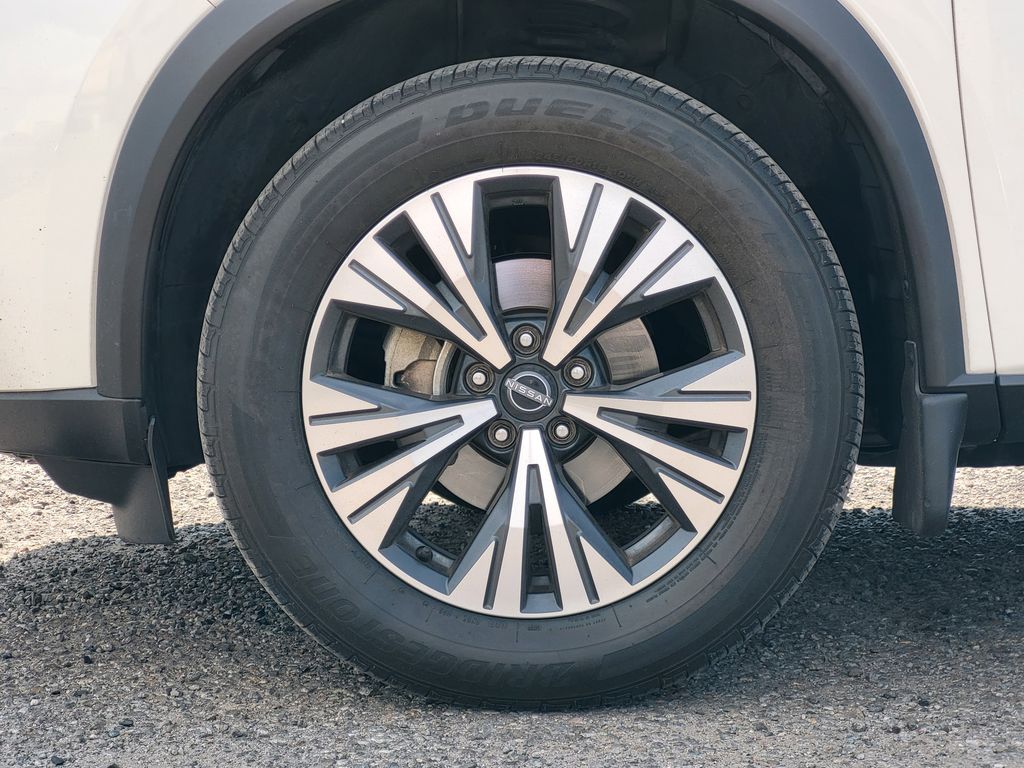 2023 Nissan Rogue SV photo 7
