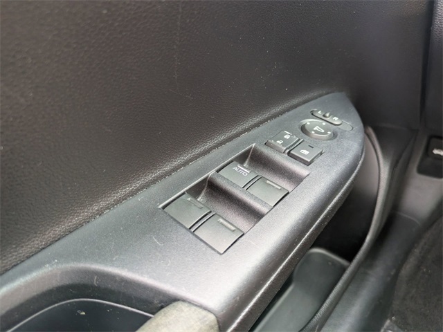 2017 Honda Accord LX photo 25