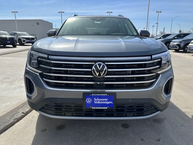 2025 Volkswagen Atlas SE photo 4