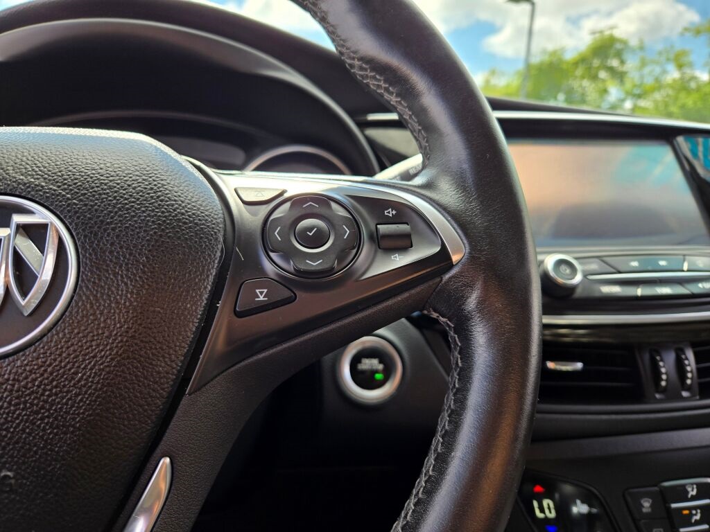 2019 Buick Envision Essence photo 28