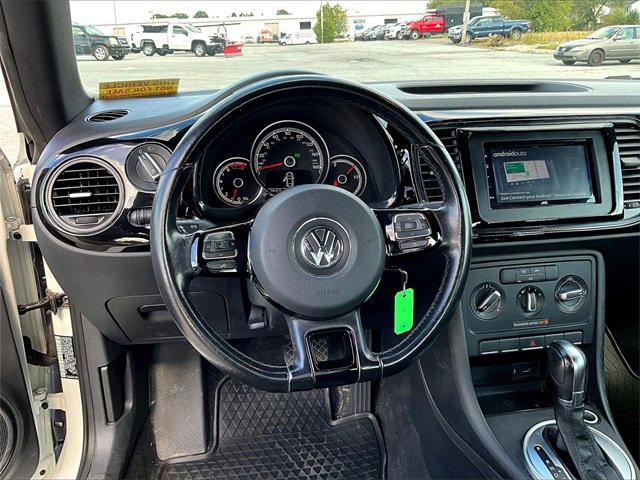 2019 Volkswagen Beetle S photo 16