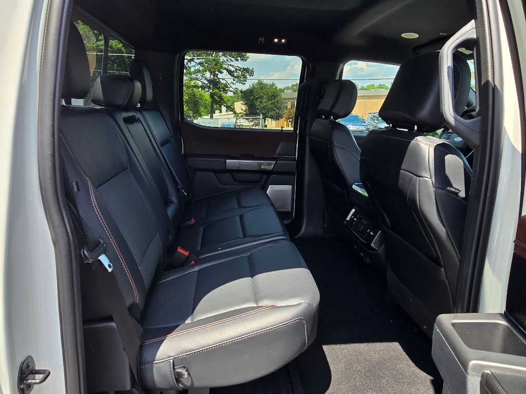 2023 Ford F-150 Lariat photo 12