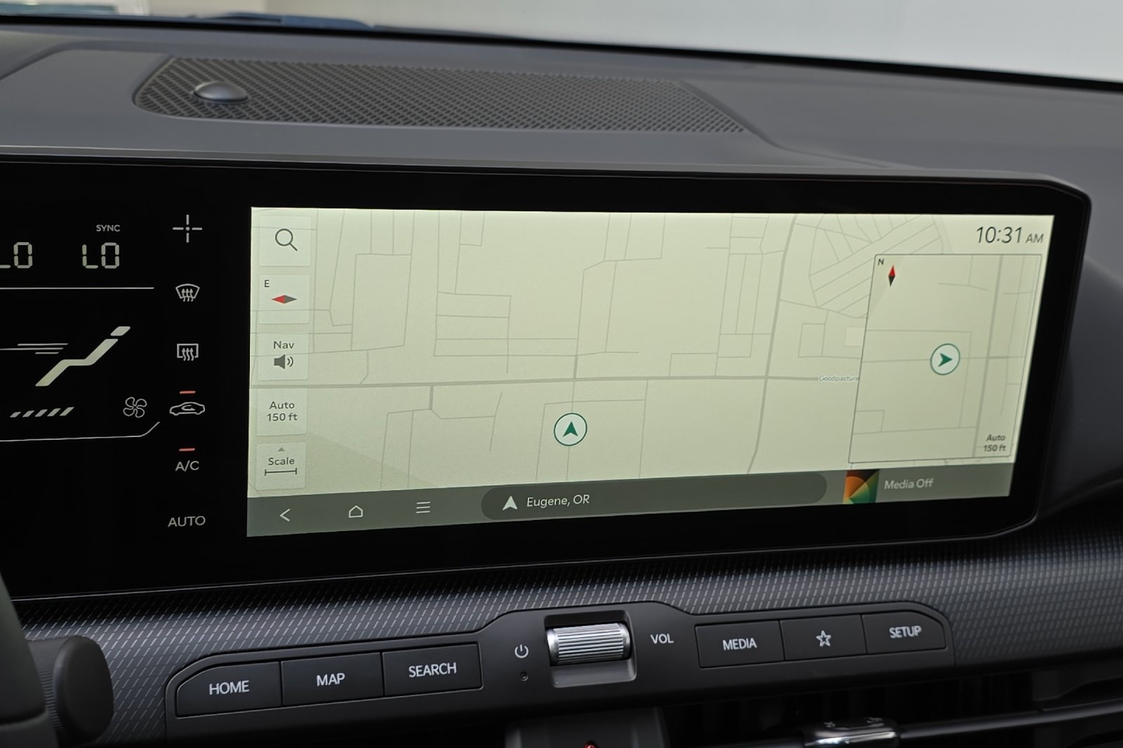 2025 Kia K4 GT-Line photo 13
