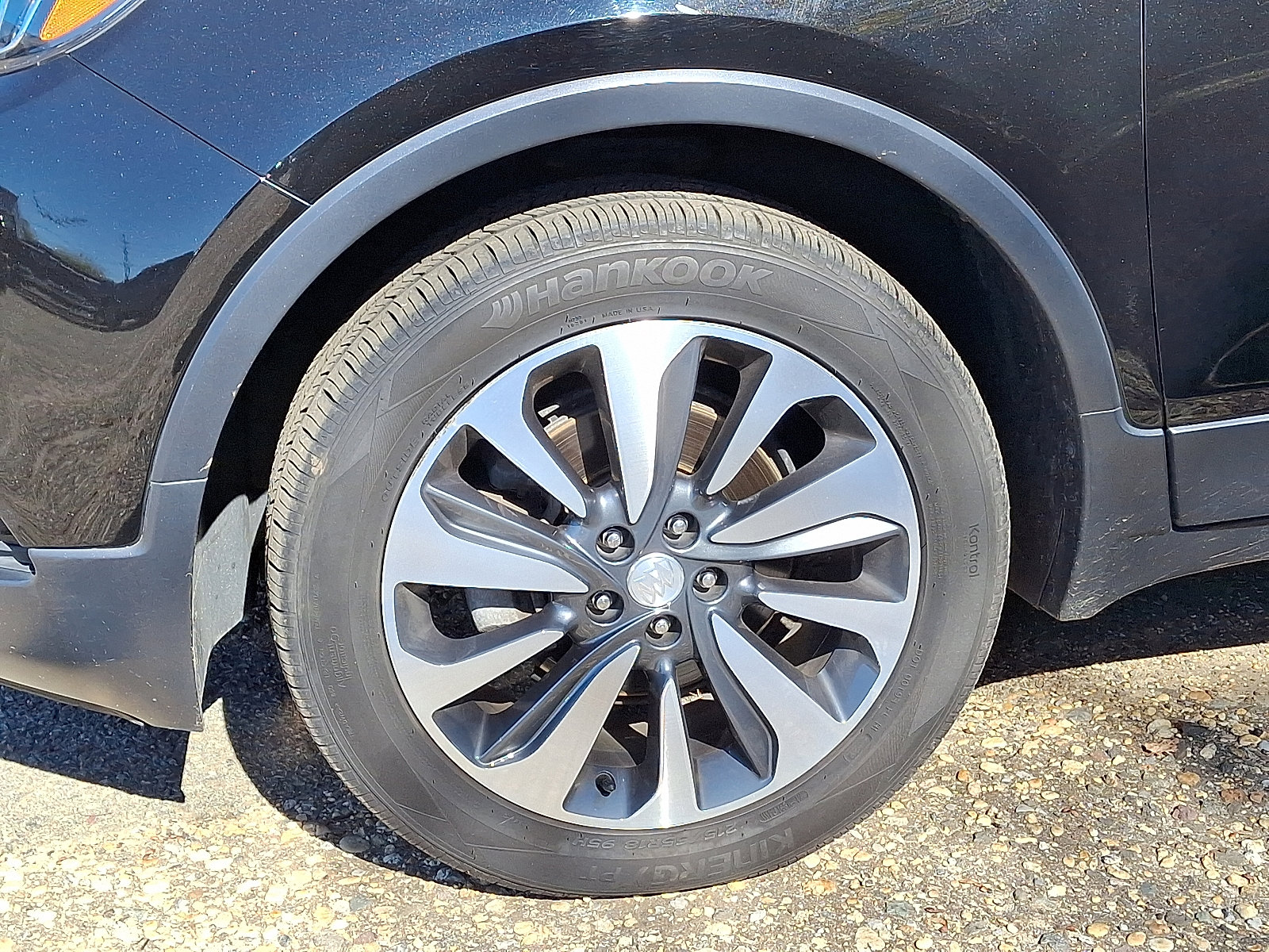 2019 Buick Encore Essence photo 3