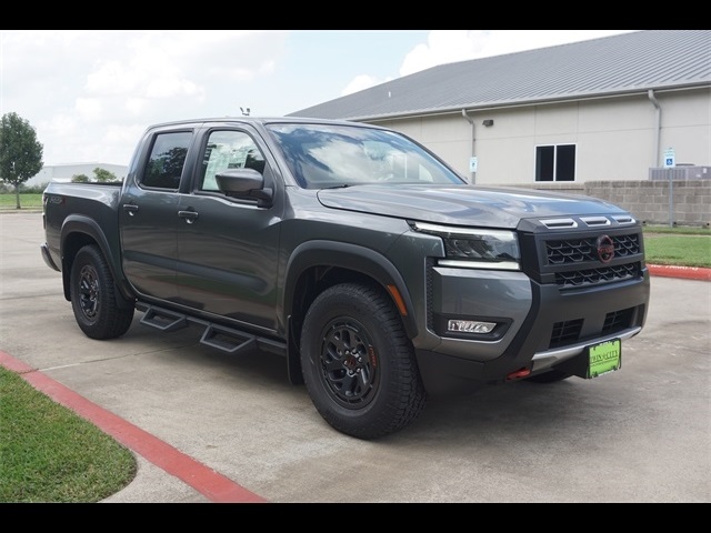 2026 Nissan Frontier PRO-X's photo