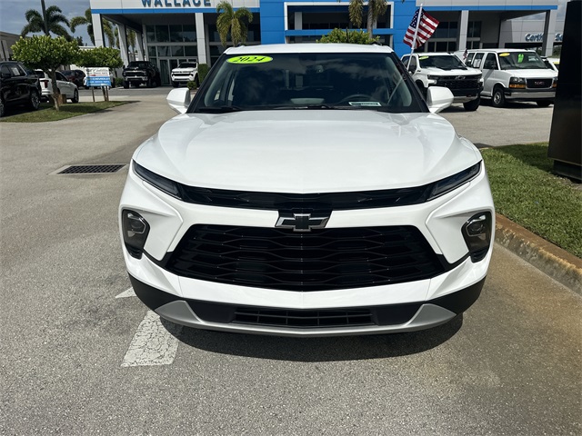 2024 Chevrolet Blazer 2LT photo 2