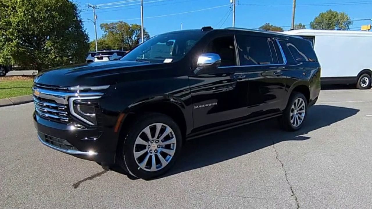 2026 Chevrolet Suburban Premier photo 4