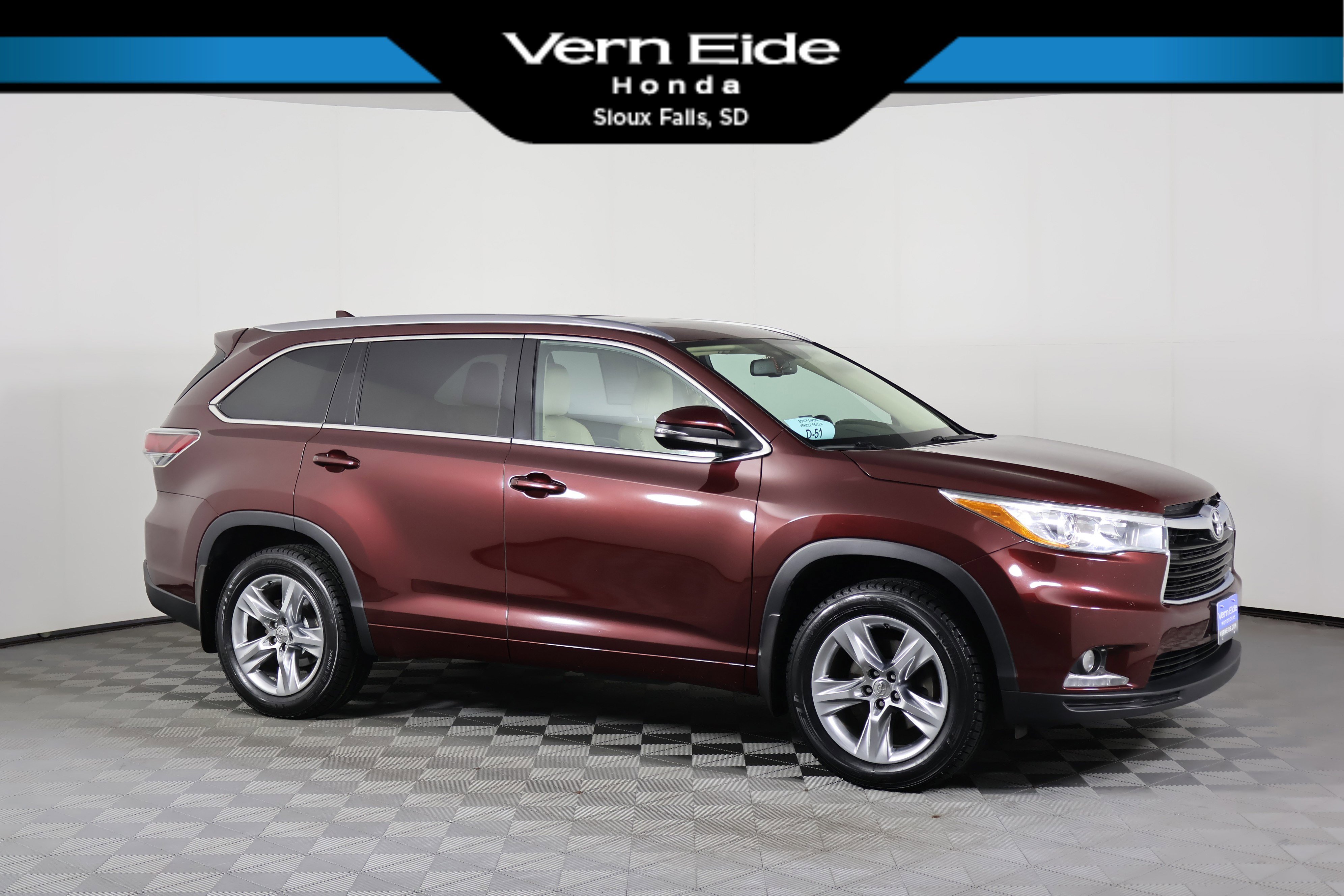 2015 Toyota Highlander Limited's photo