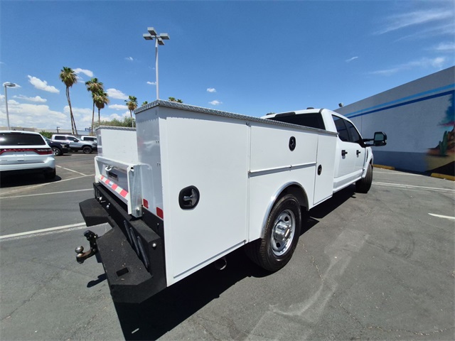 2022 Ford F-350 XL photo 6
