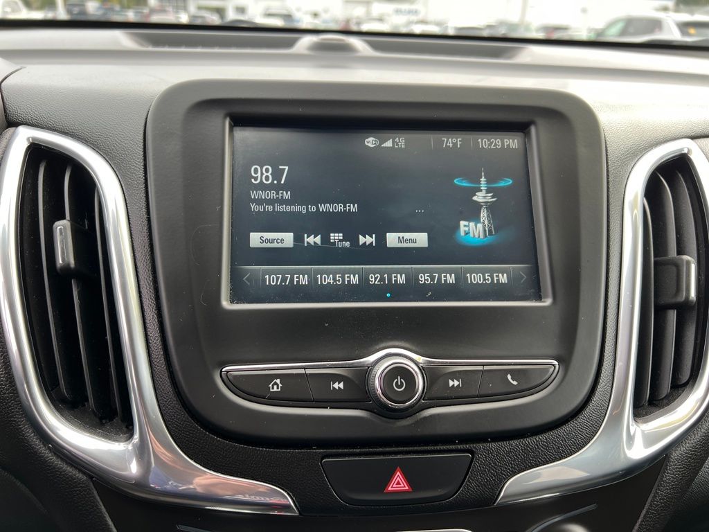 2018 Chevrolet Equinox LT photo 16