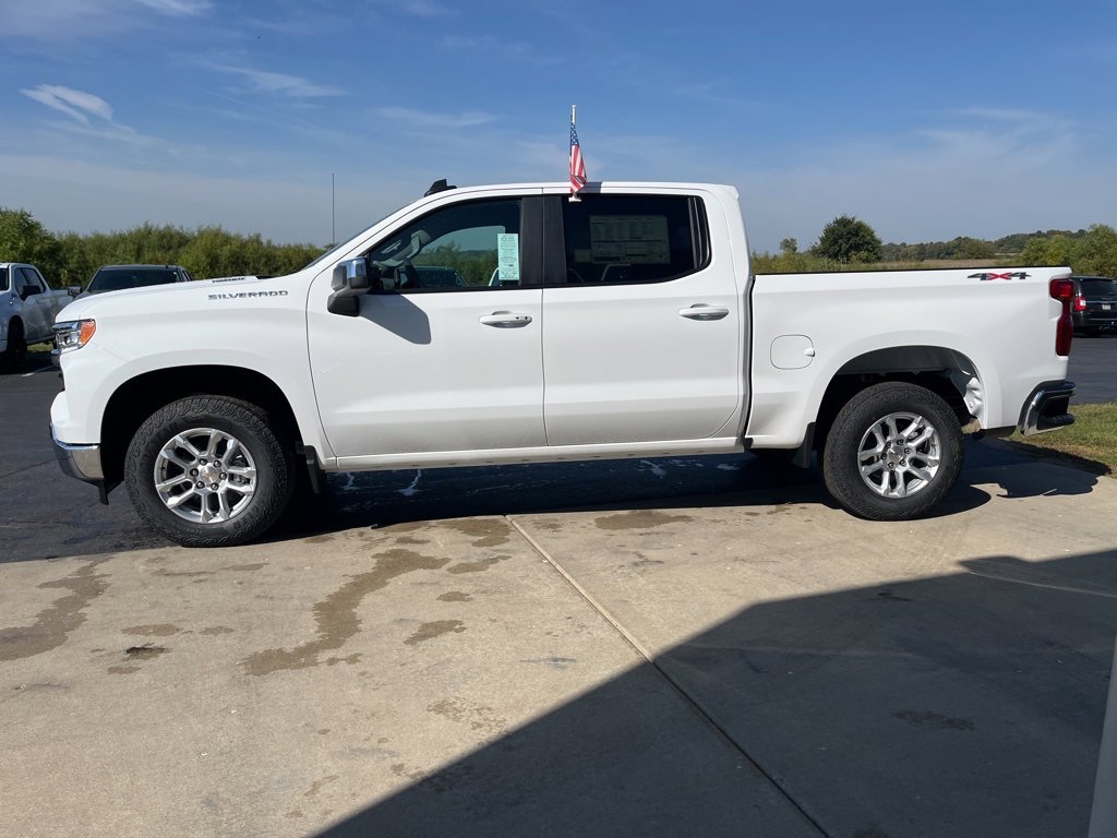 2026 Chevrolet Silverado 1500 LT photo 4