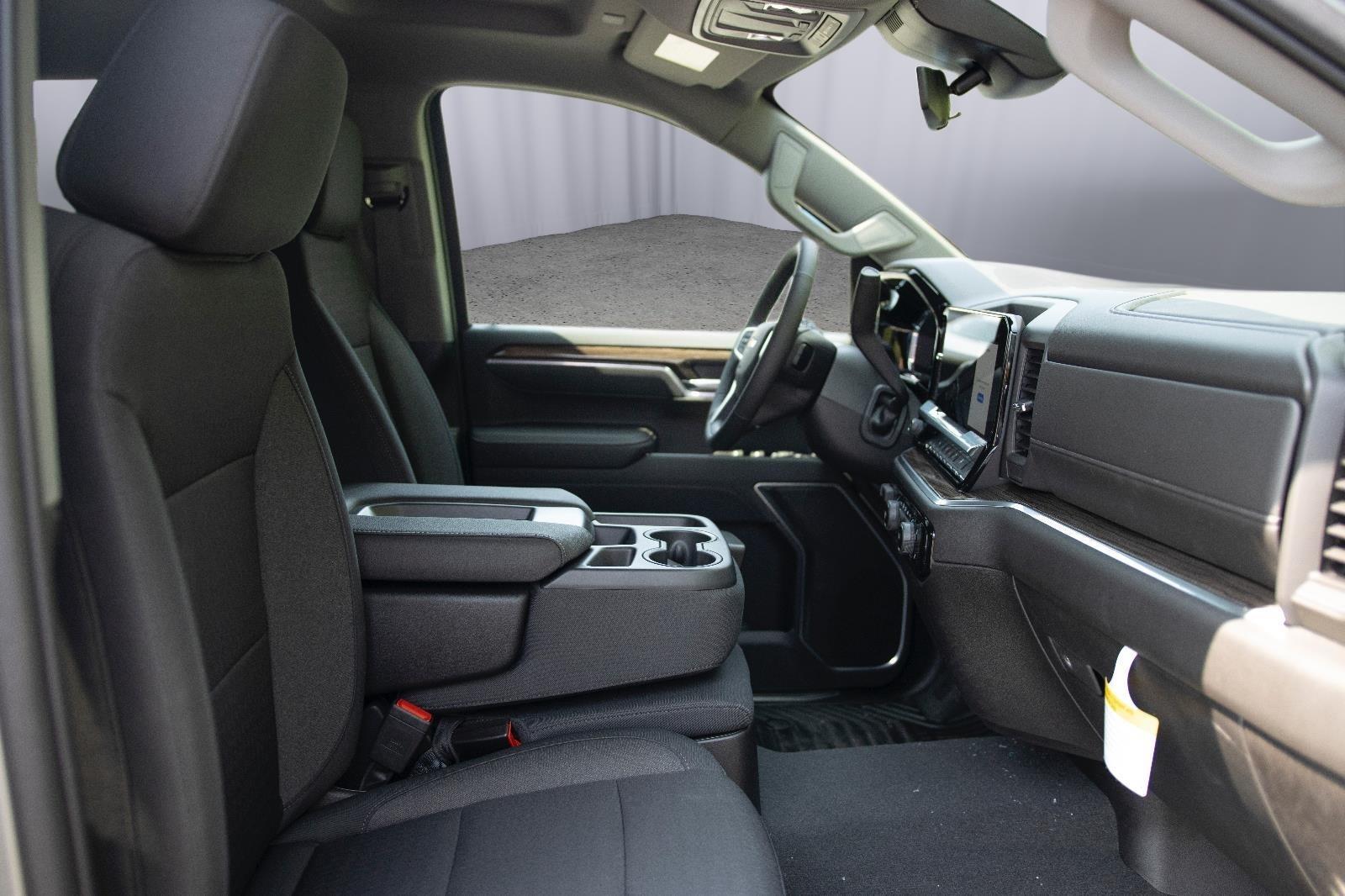 2025 Chevrolet Silverado 1500 LT photo 22