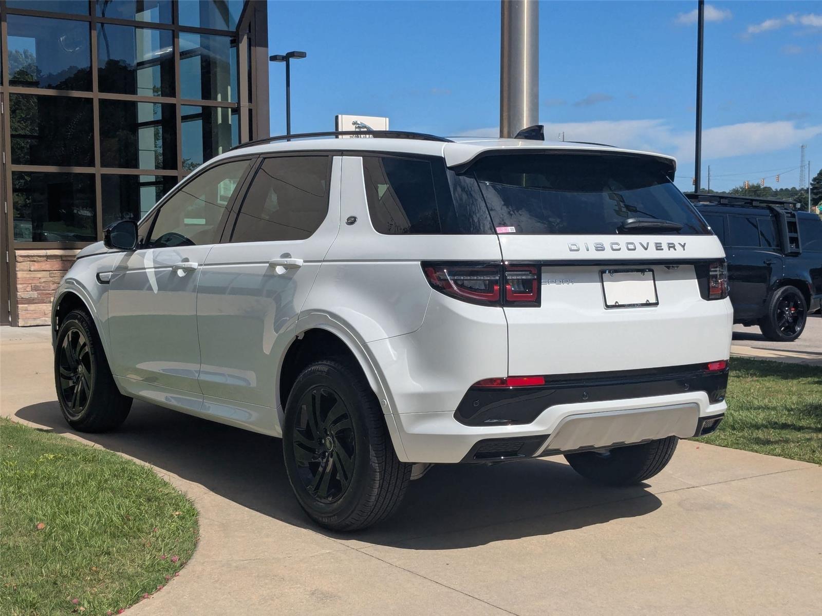 2025 Land Rover Discovery Sport S photo 6