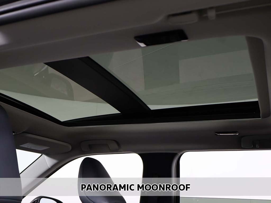 2025 Mitsubishi Outlander SE photo 4