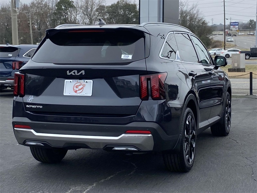 2025 Kia Sorento SX photo 4