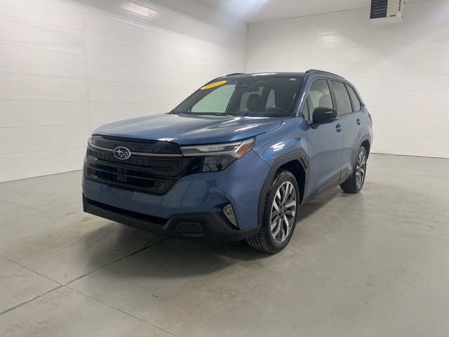 2025 Subaru Forester Touring photo 3