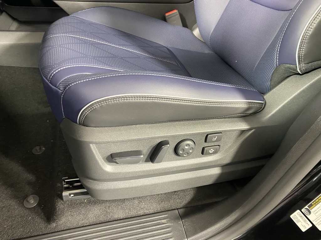 2026 Infiniti QX80 Sensory photo 21