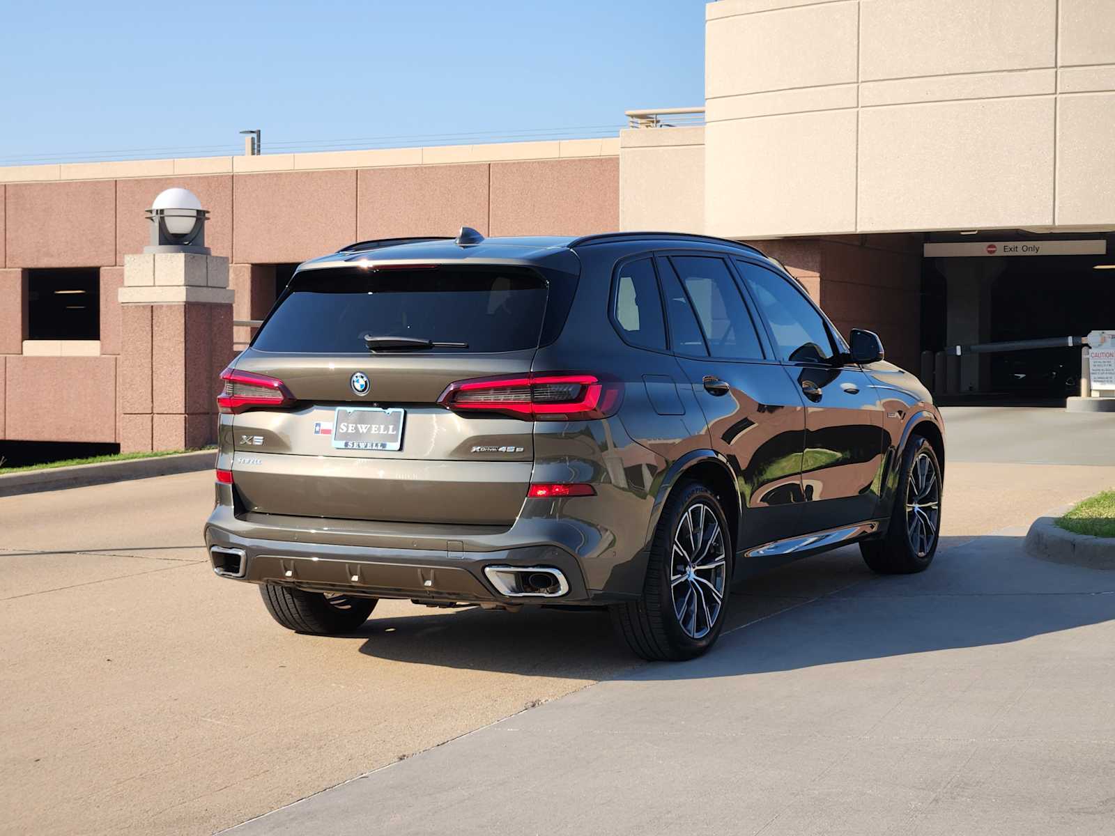 2023 Bmw X5 xDrive45e photo 2