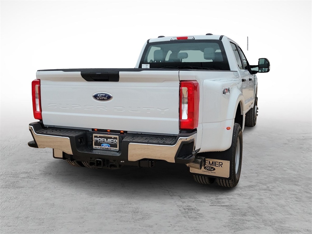 2025 Ford F-350 photo 10