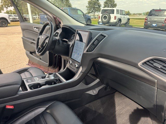 2022 Ford Edge SEL photo 37