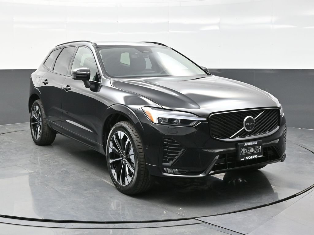 2026 Volvo XC60 Plus's photo