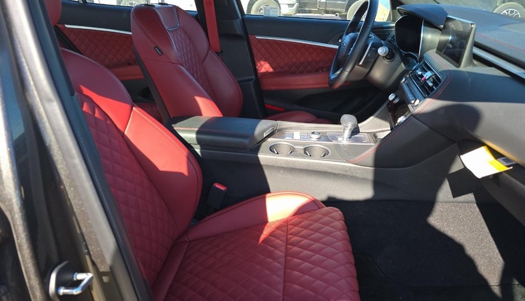 2025 Genesis G70 Advanced 3.3T Sport Prestige photo 2