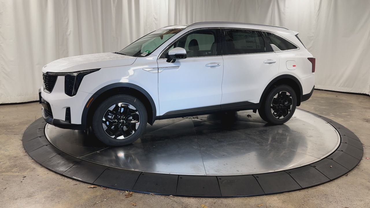 2026 Kia Sorento S photo 4