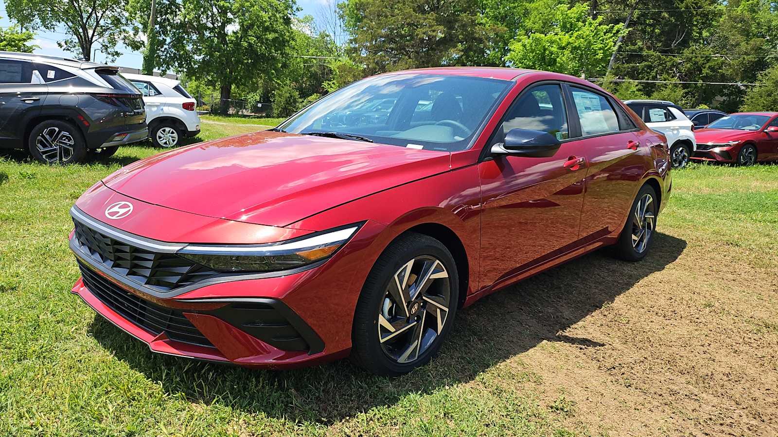 2025 Hyundai Elantra Hybrid SEL Sport photo 2