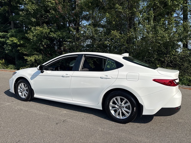 2025 Toyota Camry LE photo 5
