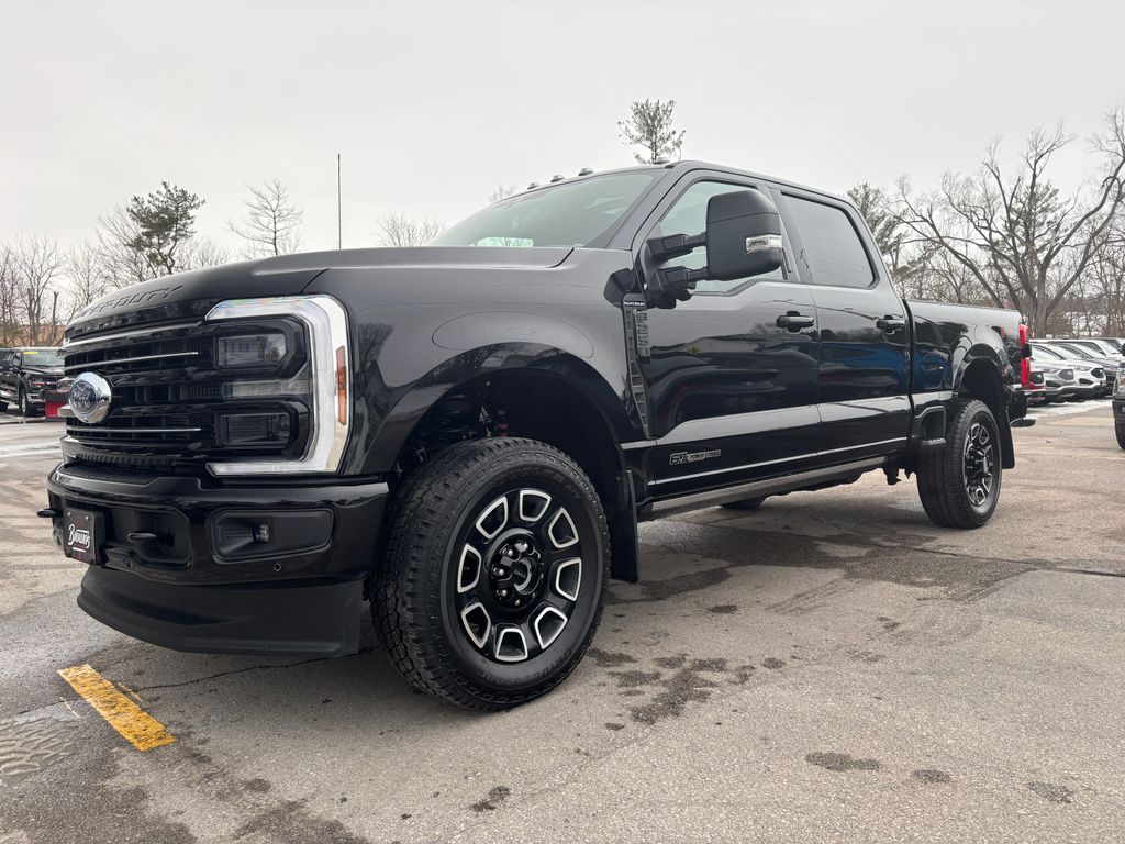 2026 Ford F-250 Super Duty Platinum's photo