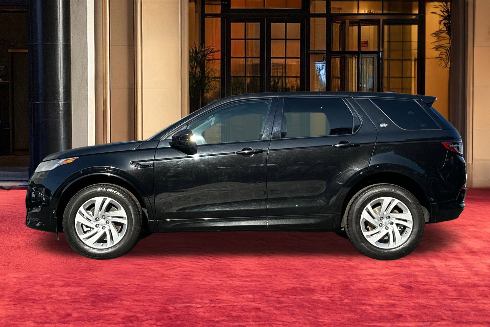 2024 Land Rover Discovery Sport S photo 2