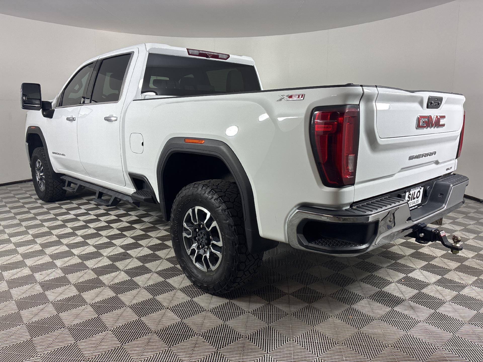 2021 Gmc Sierra SLT photo 3