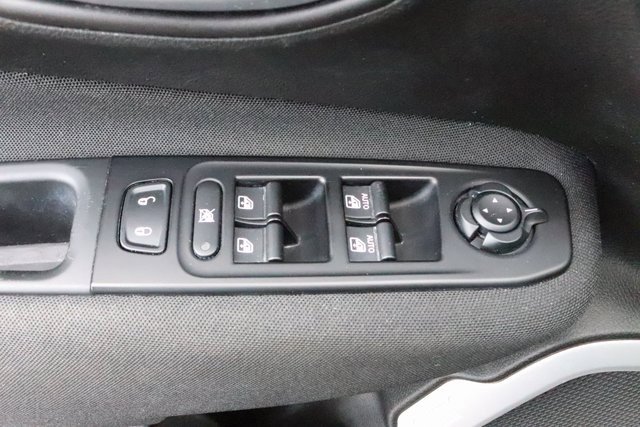 2021 Jeep Renegade Latitude photo 9