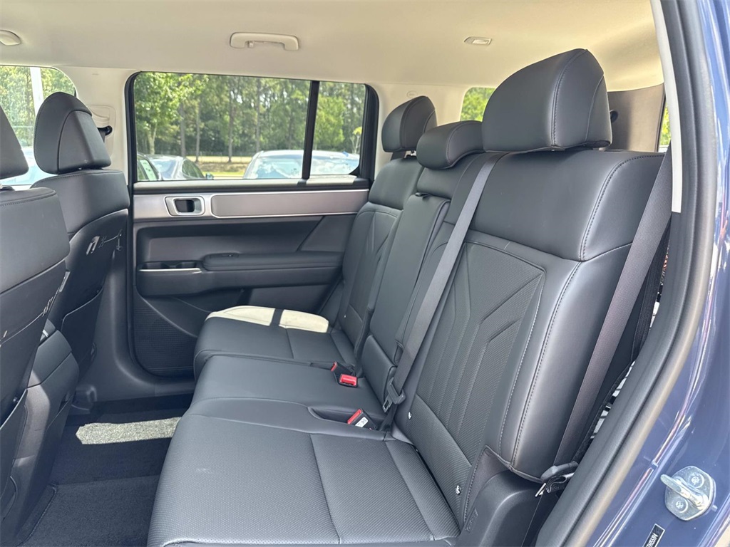 2026 Hyundai Santa Fe SEL photo 4