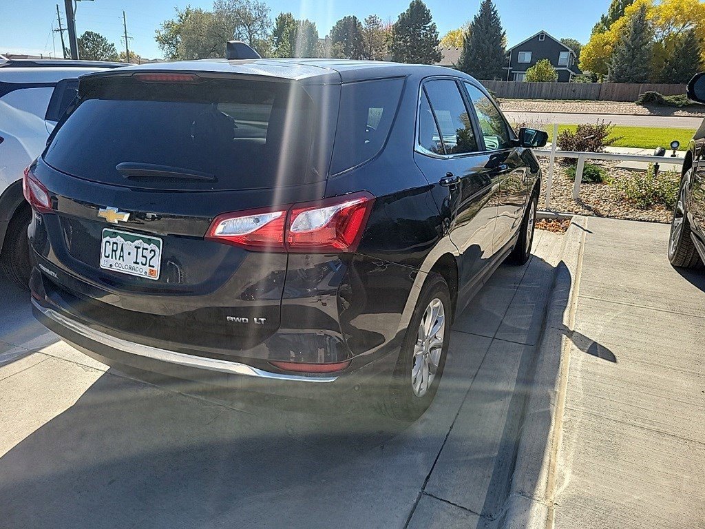 2021 Chevrolet Equinox LT photo 3