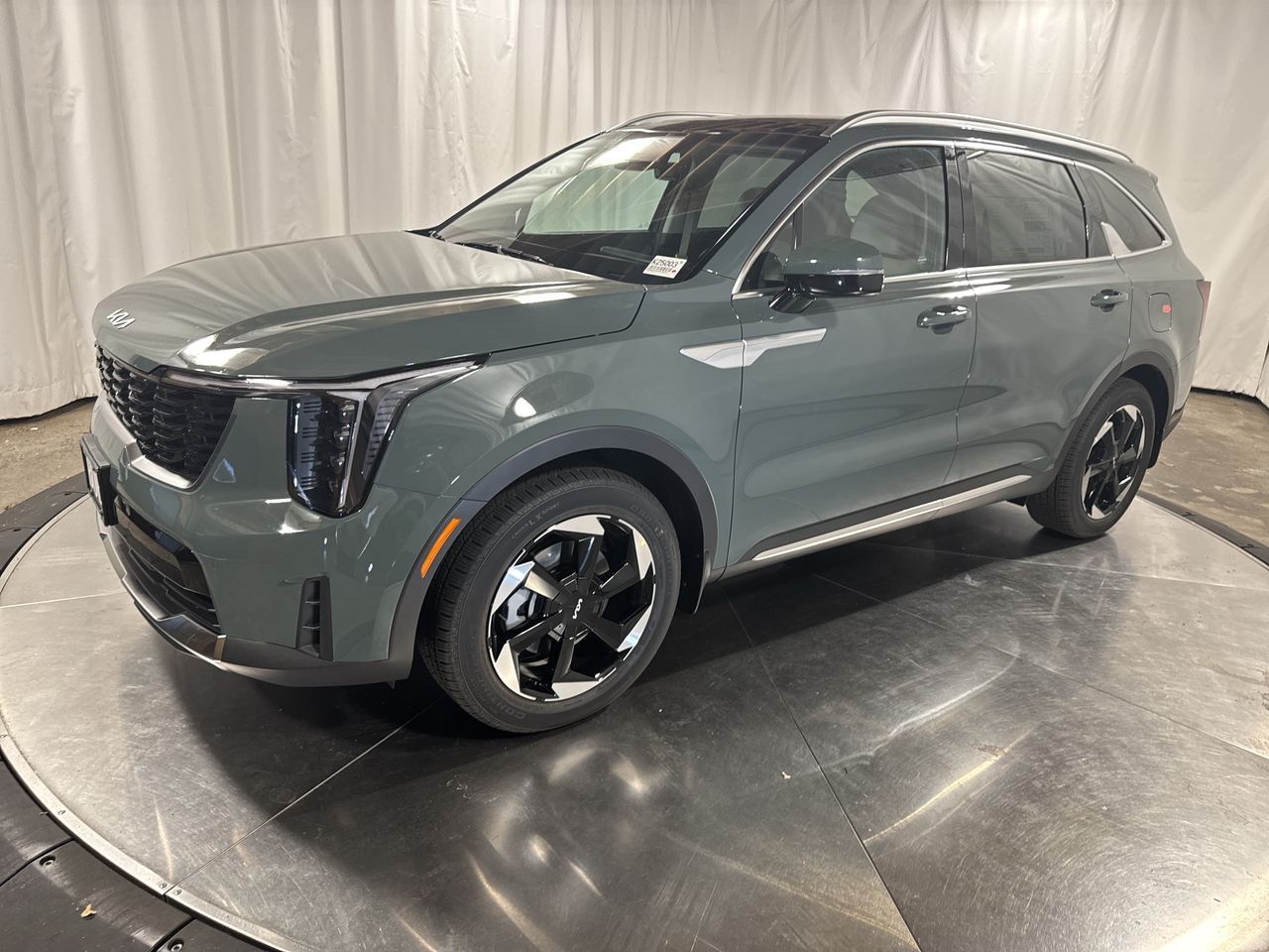 2025 Kia Sorento EX Hybrid's photo