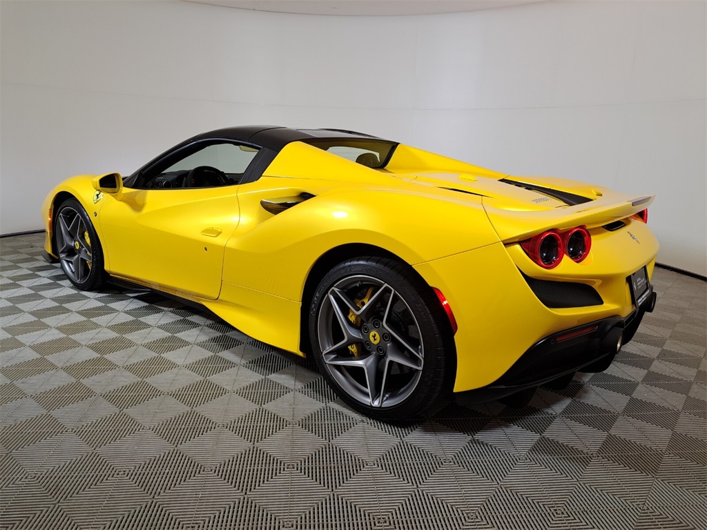 Certified Used 2023 Giallo Triplo Strato Ferrari Base image 9