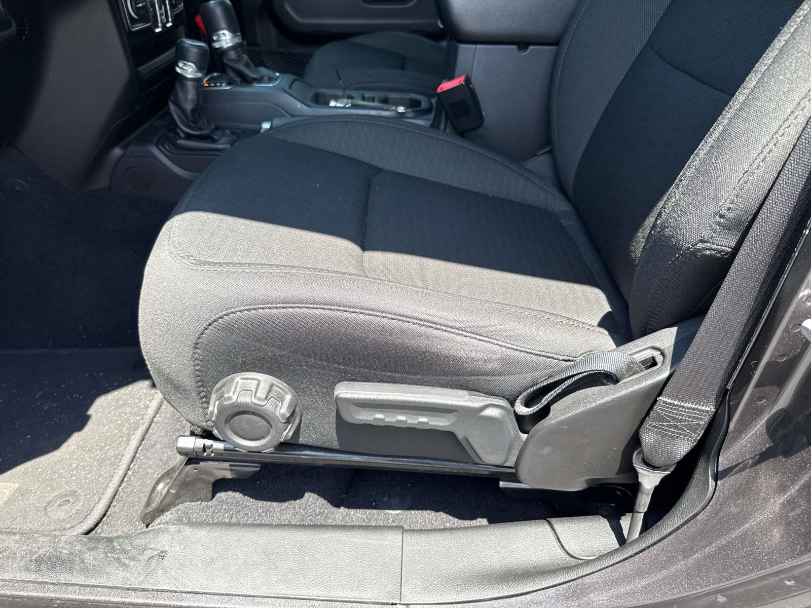 2019 Jeep Wrangler Unlimited Sport Altitude photo 17