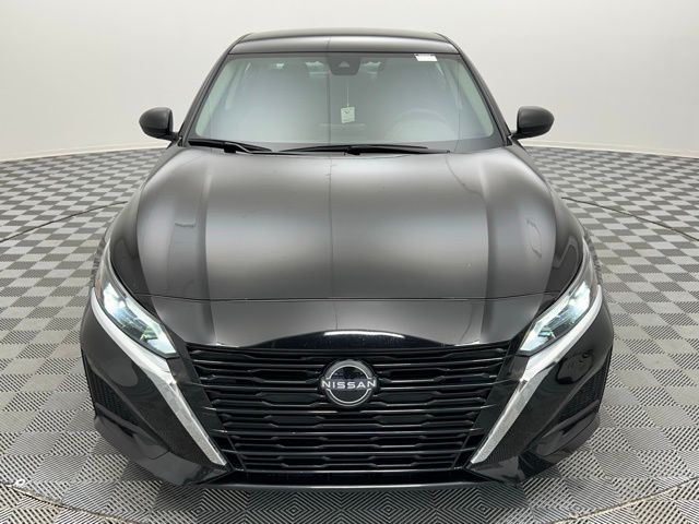 2024 Nissan Altima 2.5 SV photo 2